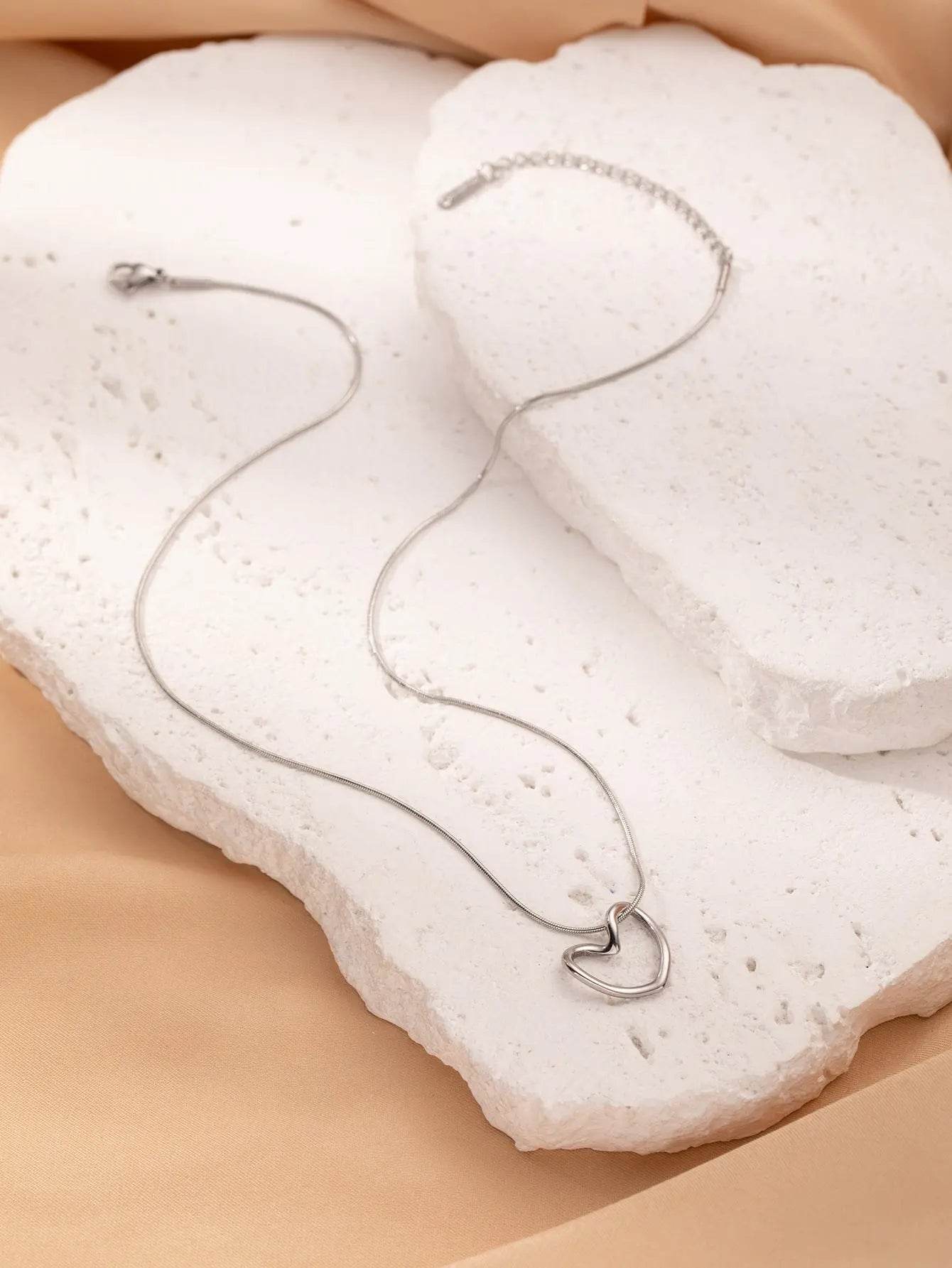 Fashion Jewelry Tainless Steel Twist Hollow Heart Pendant Necklace For Women Spicy Girls Simple Clavicle Chain Jewelry Gift - ProTrendyz