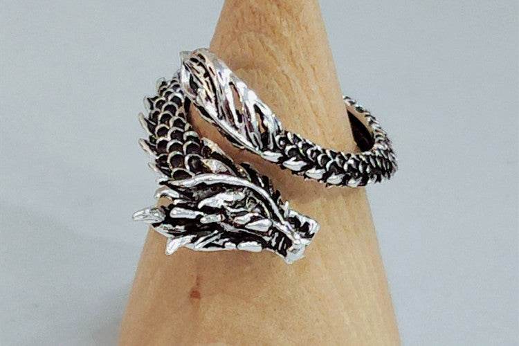 Personalized Retro Domineering Dragon Ring Ring - ProTrendyz