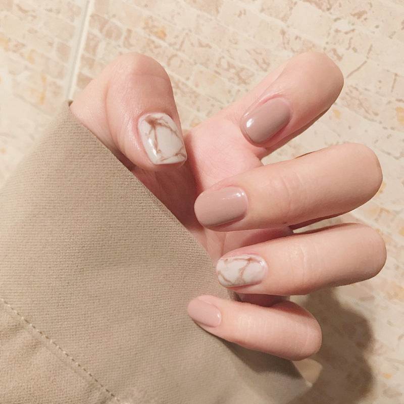Light khaki smudge false nails - ProTrendyz