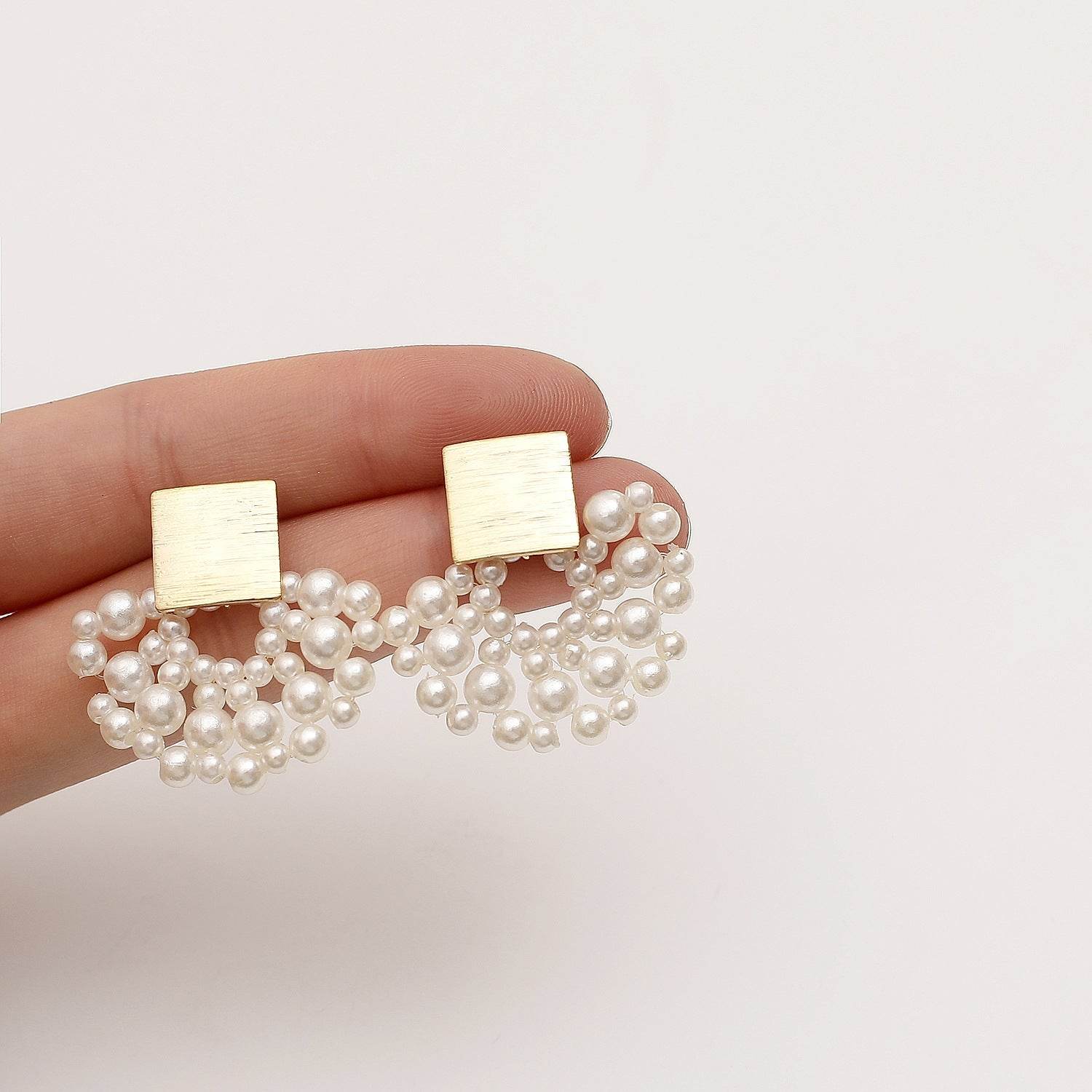 Handmade Pearl Woven Scalloped Pearl Stud Earrings - ProTrendyz