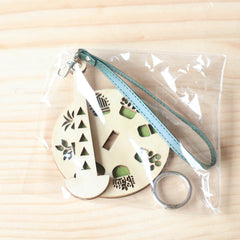 Portable Wrist Yarn Rack Wooden Craftwork - ProTrendyz