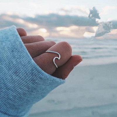 Simple Wavy Couple Ring Foreign Trade Creative Glossy Geometric Ring Tanabata Gift - ProTrendyz