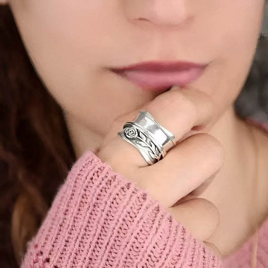 Luxury Vintage Flower-shaped Wide Face Ring - ProTrendyz